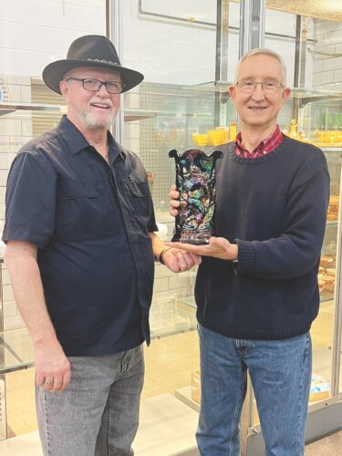 Carnival Glass Vase sells for world record price at Dexter City